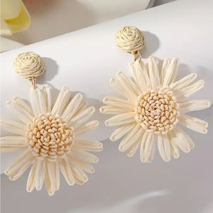 NWT hand woven raffia off white flower earrings